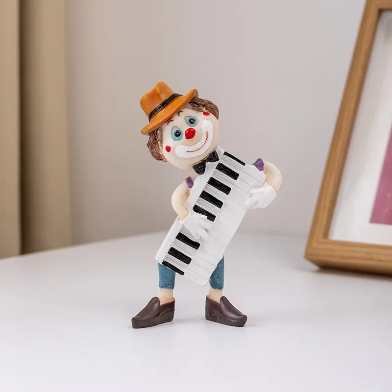 

Cartoon Clown Resin Ornaments, Study Room, Cafe Sculpture Decoration, Home Livingroom, Desktop Crafts, Modern Simplicity, 15cm