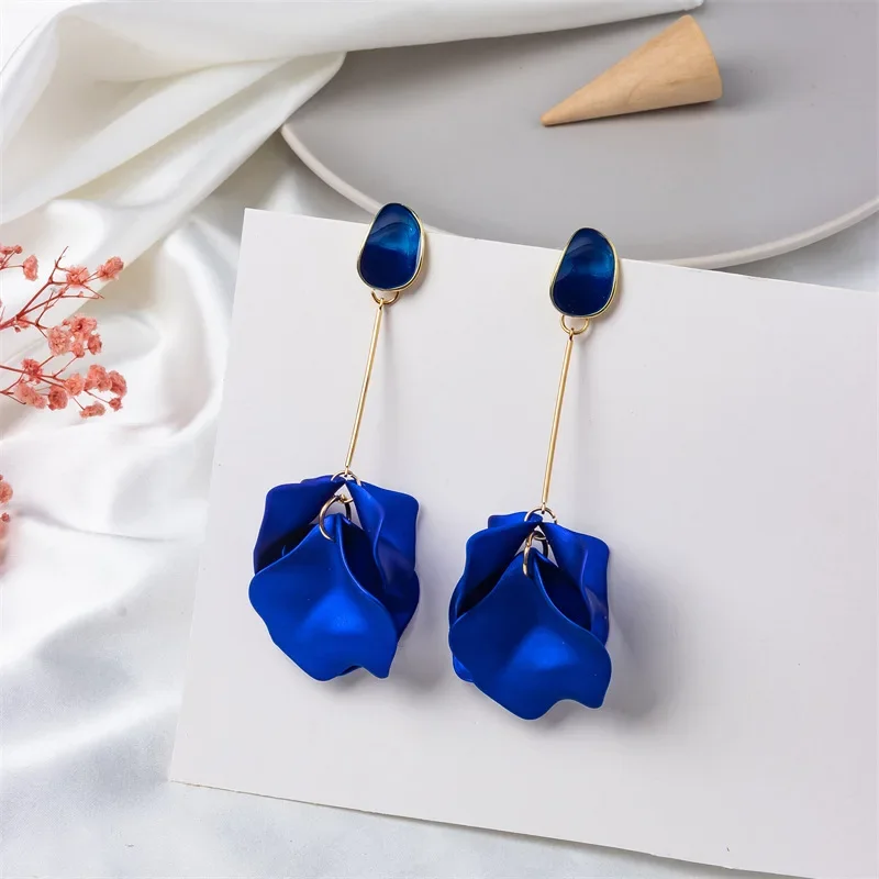 New Design Fashion Petal Design Clip on Earrings for Women Luxury Women\'s Prom Party Earrings