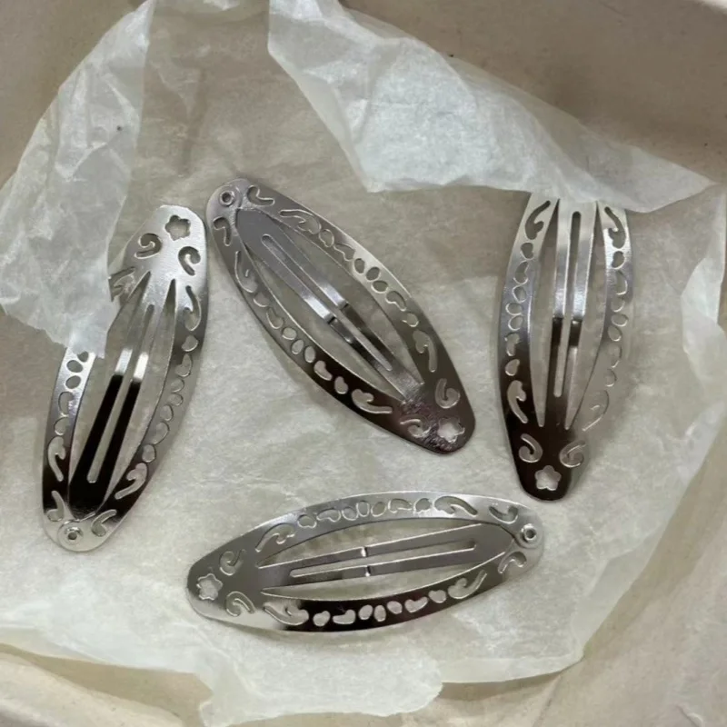 Y2K Geometric Silver Oval Snap Hairclips Punk Metal Side Hairpin Korean Hair Accessories Vintage Hollowed Out Pattern Hair Clips