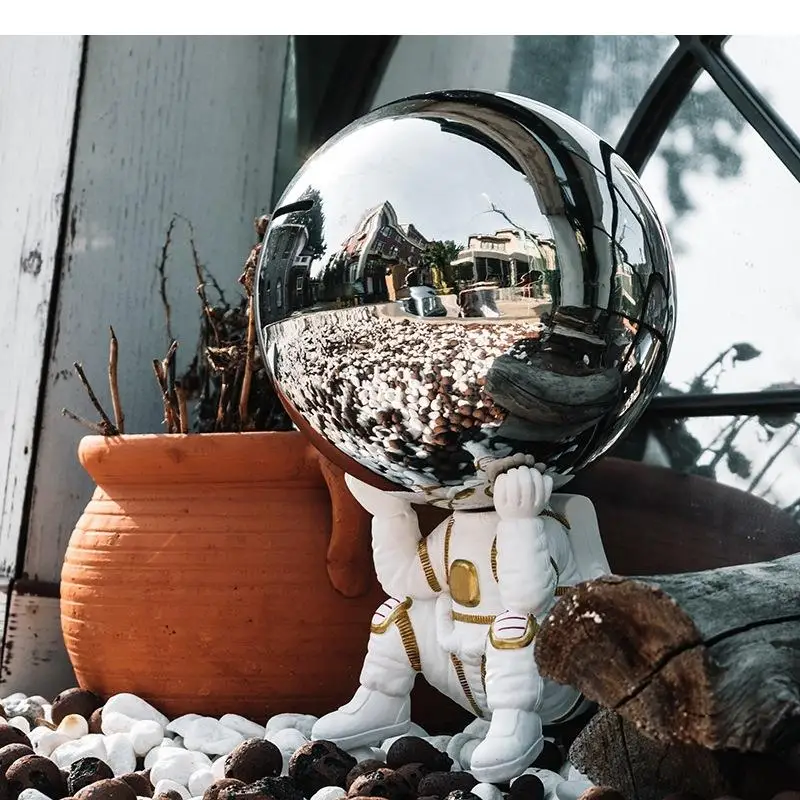 

Modern Resin White Astronaut Desktop Ornament Piggy Bank Stainless Steel Money Pot Birthday Present Home Decor Accessories