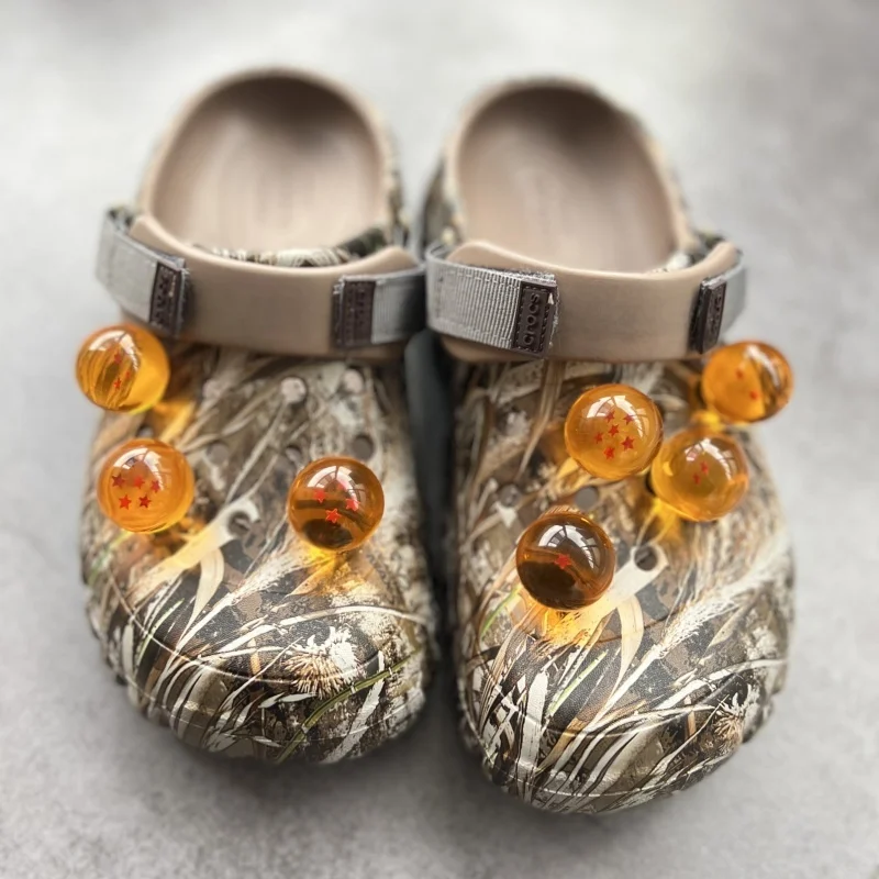 Fashion Funny Cartoon JIBBITZ Shoes Charms For Clogs Resin Material Waterproof Sandals Decorate Buckle Accessories Toys Gift