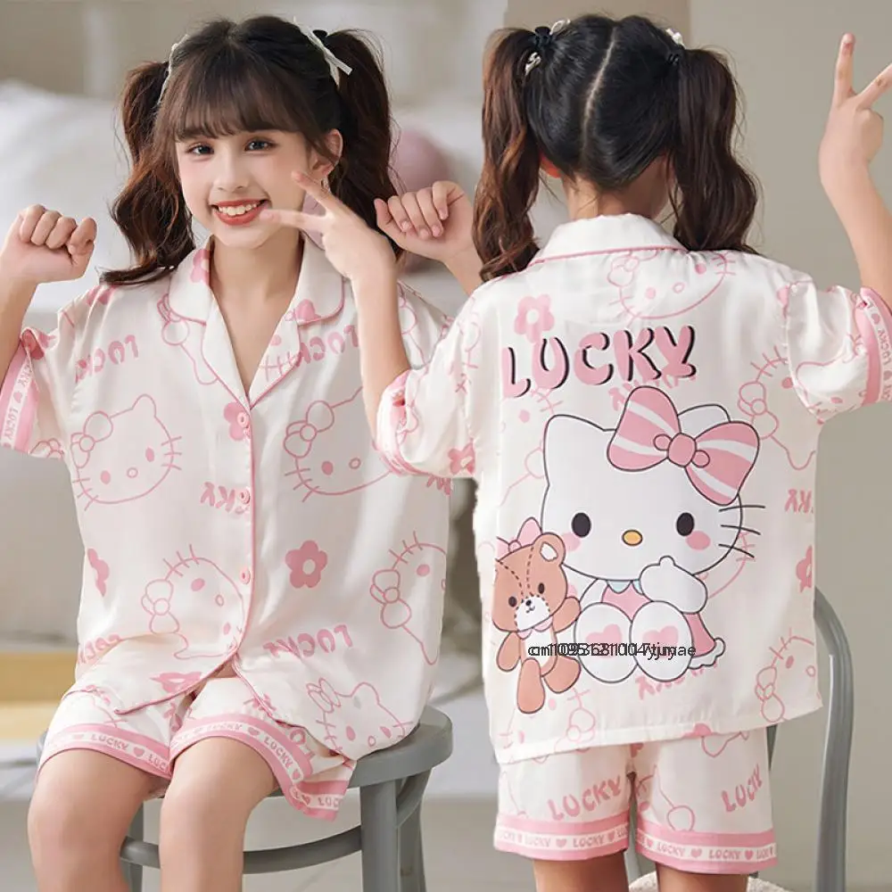 

Детские пижамные комплекты «Hello Kitty», аниме Sanrio Kuromi Cinnamoroll, футболка из ледяного шелка с короткими рукавами, топы, брюки, пижамы для девочек