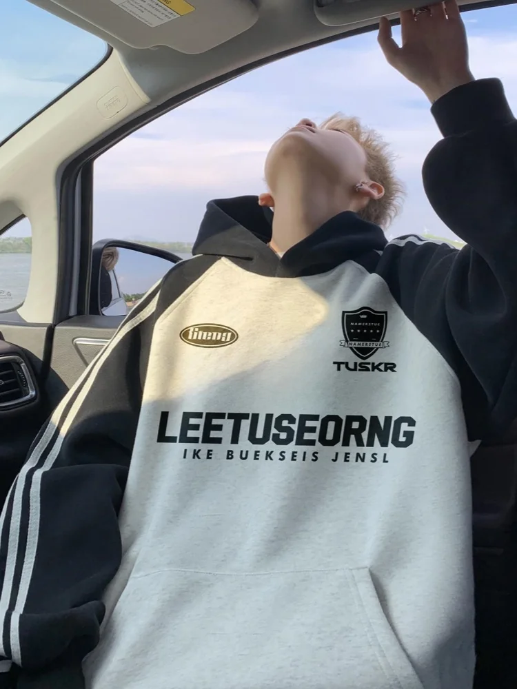 

Мужская толстовка с полосатыми вставками и нашивками, весна-осень, свободный крой, повседневная, в американском винтажном стиле