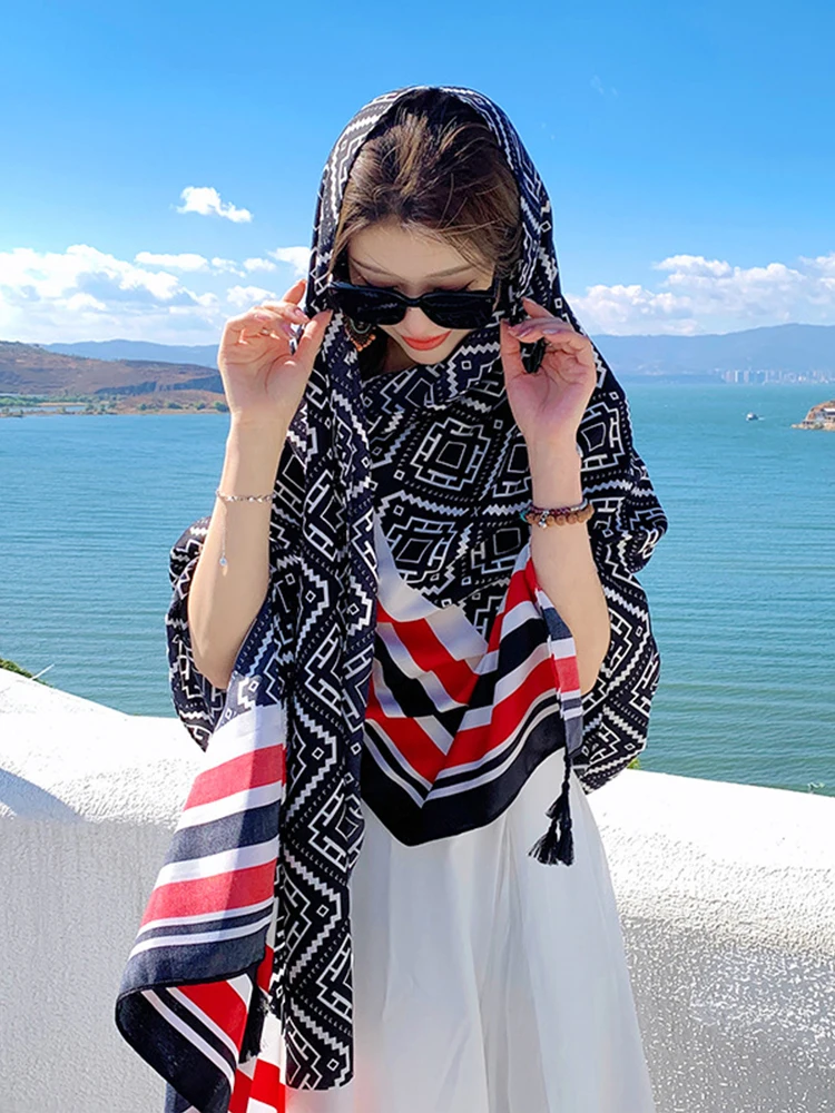 New Summer Chiffon Hijab Elegant Women Silk Scarf Travel Plaid Mujer Shawl Bandana Sarong Beach Wrap Scarve Pareo Bufanda Stoles