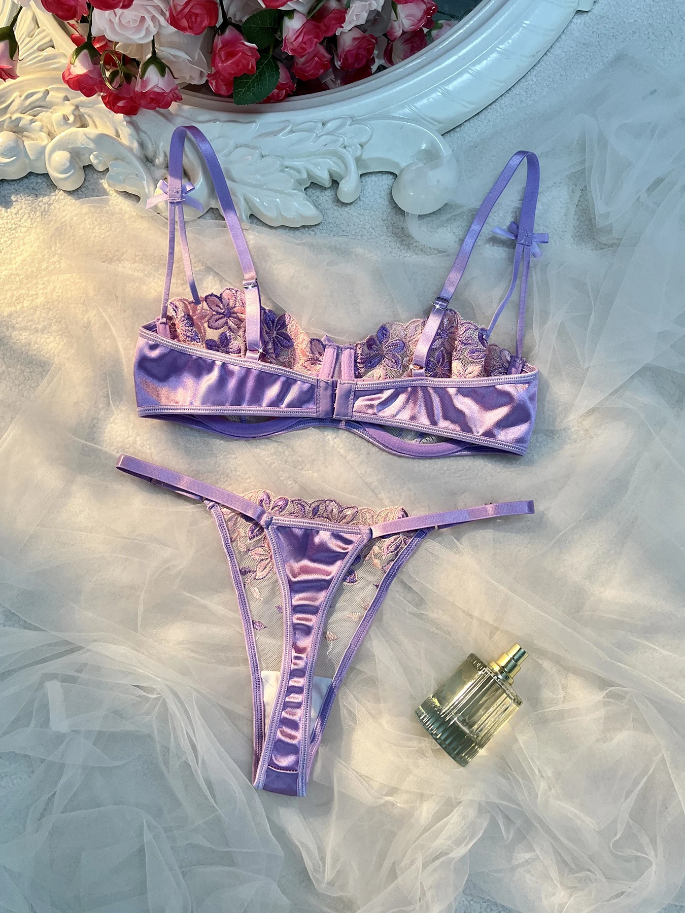 Valentýnský světle fialový dámský sexy kostýmek s podprsenkou Danube Group - pokušení svůdné noci - náhled 4