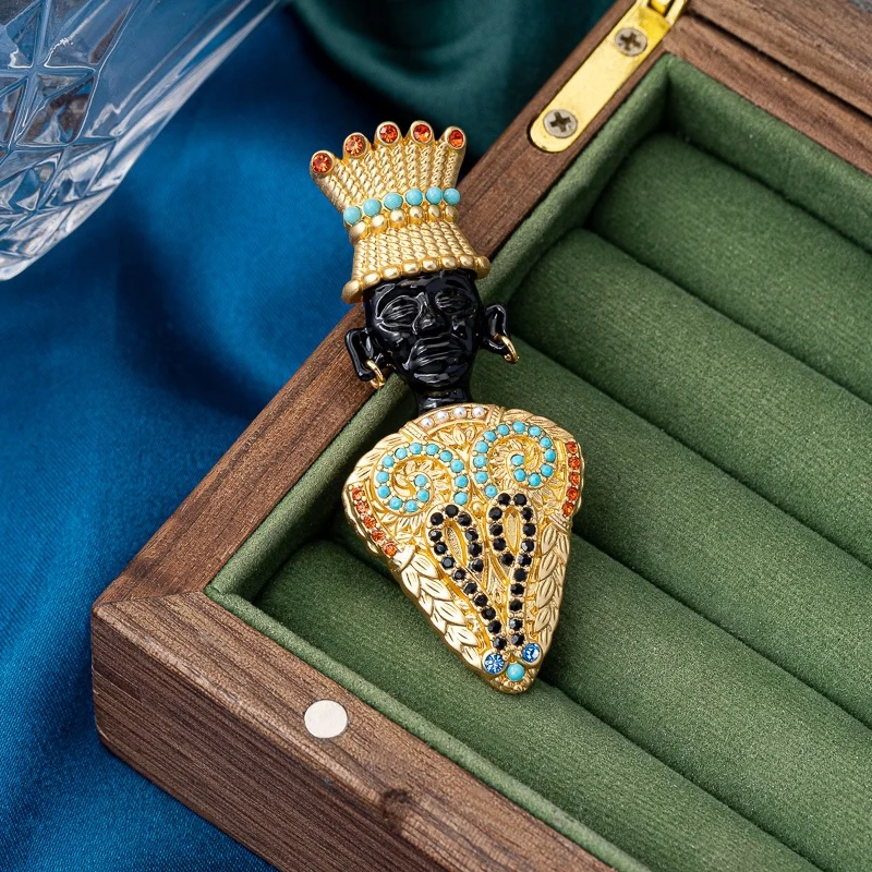 SKEDS Creative Pearl Black Series Brooch Retro Exotic Style Chief Figure Pin Brooch Accessory for Ladies and Gentlemen Jewelry