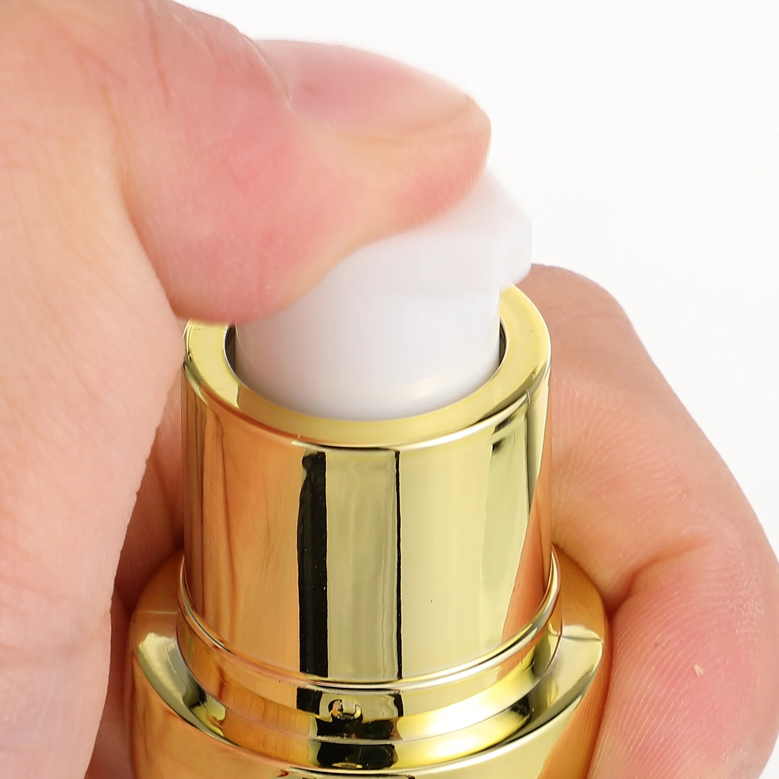 

3Pcs Airless Pump Bottles Makeup Liquid Storage Travel Leak Proof Portable Small Makeup Bottles Airless Pump Bottle