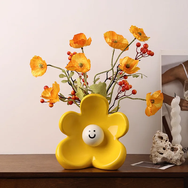 Cute Smiling Face Ceramic Vase High-End Living Room Flower Arrangement Entrance Home Decoration Niche Desktop Ornament
