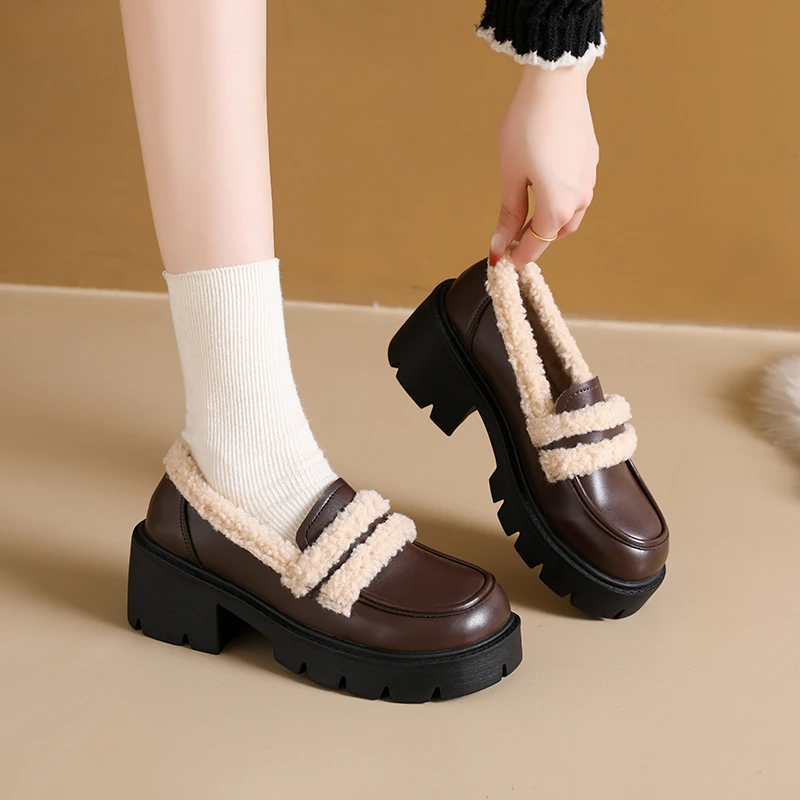 الخريف الشتاء المرأة أفخم المتسكعون منصة حذاء بكعب سميك أحذية من الجلد الفانيلا سميكة الأحذية الدافئة الصوف الحرارية عالية الكعب #4