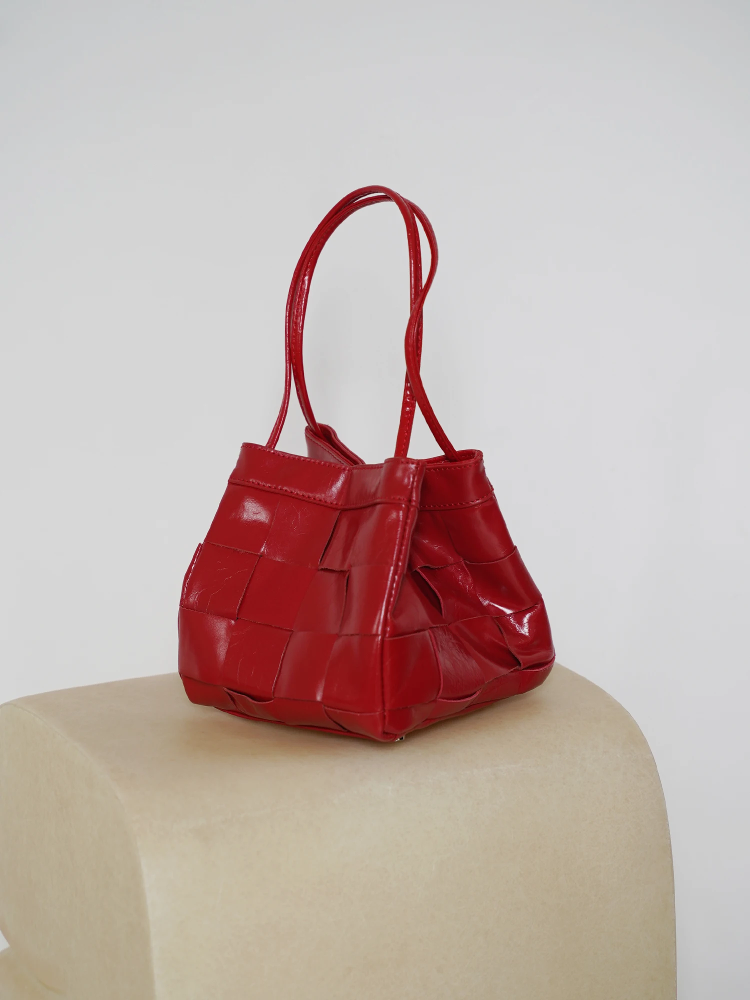 

Panlulupan Leather Buet Bag Women's Crossbody Handbag Woven Top Layer Oil Wax Cowhide Medium Square Faionable Bag