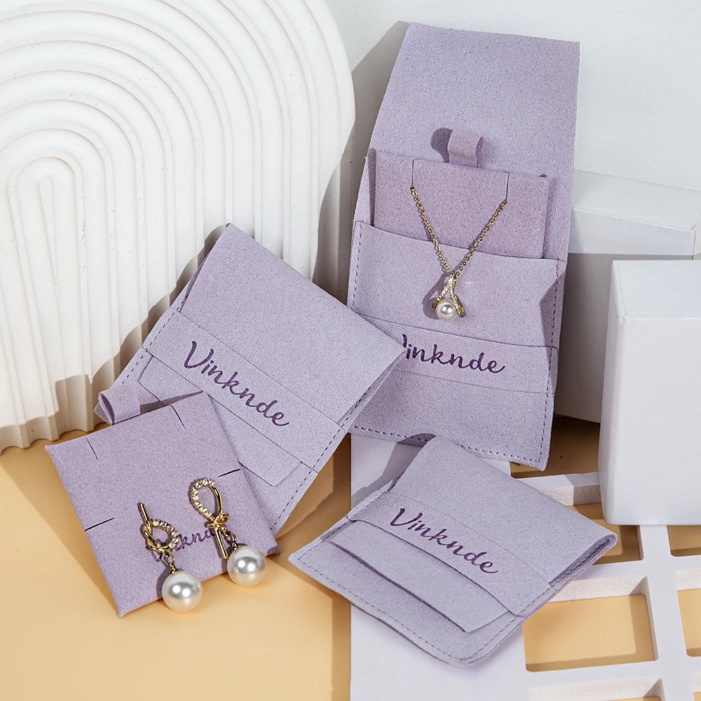 

Пользовательский логотип 8x8 см, роскошное фиолетовое ожерелье из микрофибры, браслет, сумка для ювелирных изделий, небольшой подарочный конверт, сумки для ювелирных изделий с подкладкой для карт