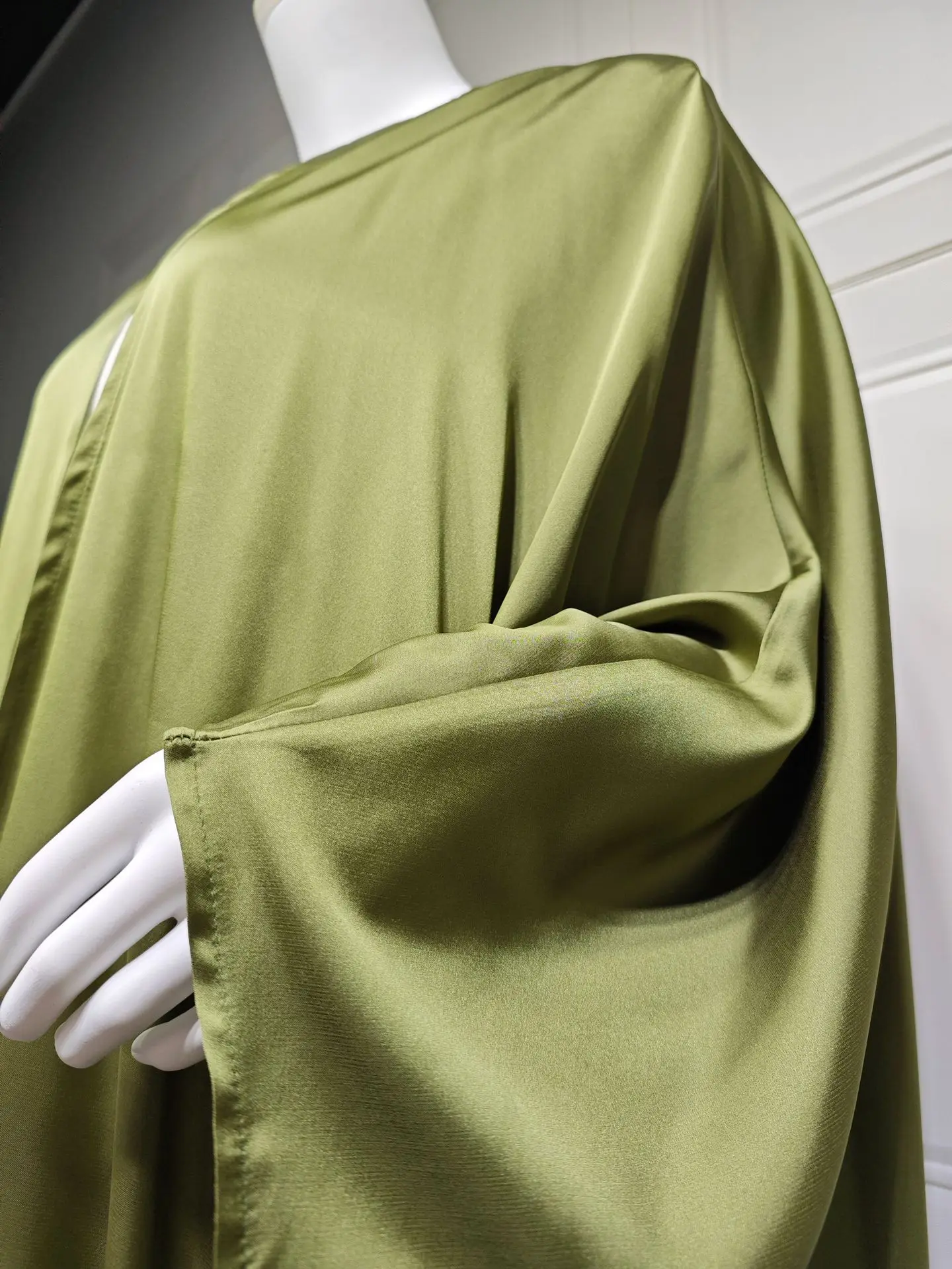 

Uni Fashion Dubai Moroccan Caftan Woman Solid Batwing Sleeve Clothing Casual Loose Elegant Muslim Kimono Open Abaya