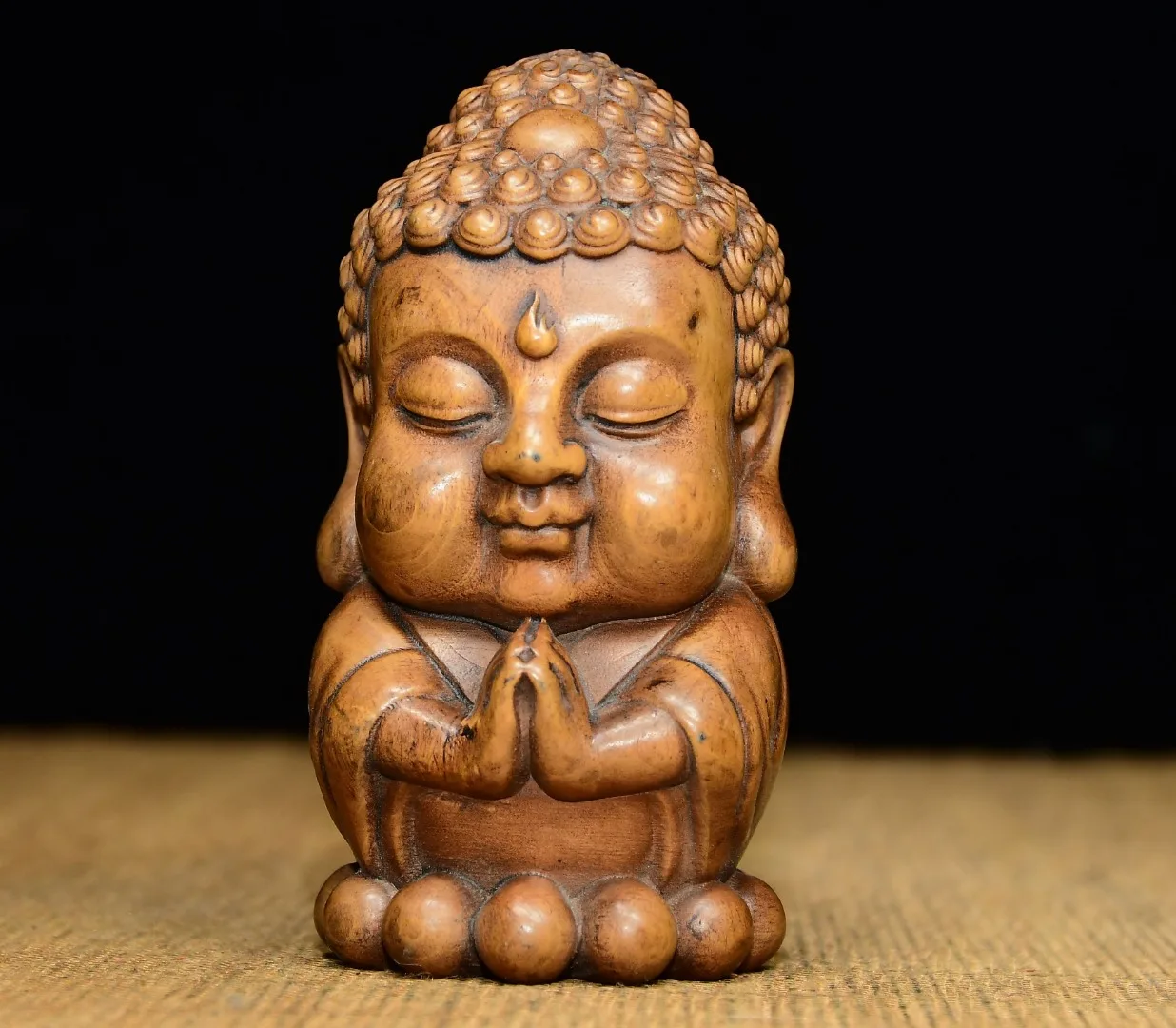 

3"Xizang Folk Collection Old Boxwood Amitabha Buddha Baobao Buddha Shakyamuni Station Buddha Worship Hall Town house