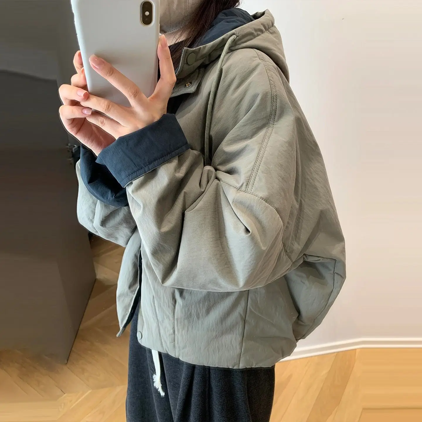 

Женские утепленные пуховики-парки: увеличивающие объем, расширяющие, расширяющиеся, раскрывающиеся, расширяющиеся в стороны модели.