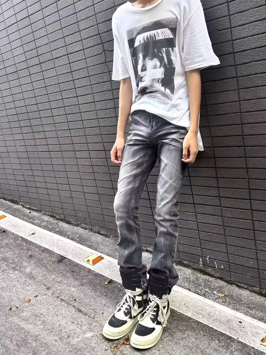 

Slim Fit Men's Jeans Heavyweight Waed Bla ey Micro Flare Elastic Denim Pants Straight Leg Long Trousers Street Sle