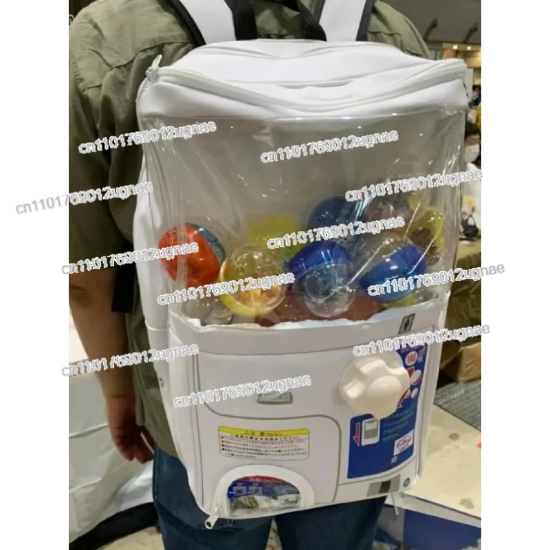 

Капсульная игрушечная машина для движения рюкзаков