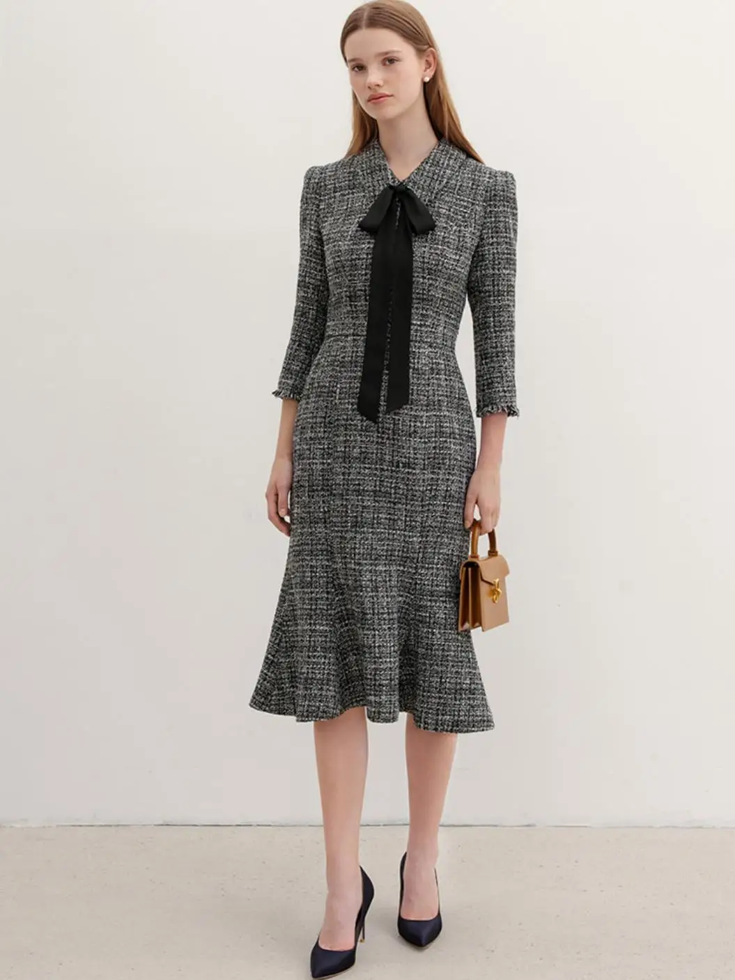 2025年春 エレガントな花柄テフタドレス、蝶結びベルトとフィッシュテールスカート付きロングドレス、レディースファッションドレス