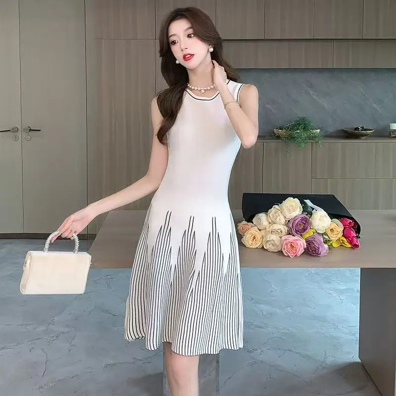 Francuska Sukienka Dzianinowa Bez Rękawów z Temperamentem Damska Letnia Nowa Sukienka z Dekoltem O-Neck z Wysokim Stanem Wyszczuplająca Sukienka Codzienna Biurowa Sukienka typu Vest w Linii A