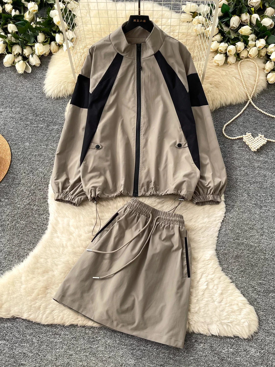 Fall 2026 New Style Stand Collar Color Block Two Piece Set Casual Commute Wind Loose Feel Outerwear Skirt Set Women's Fashion