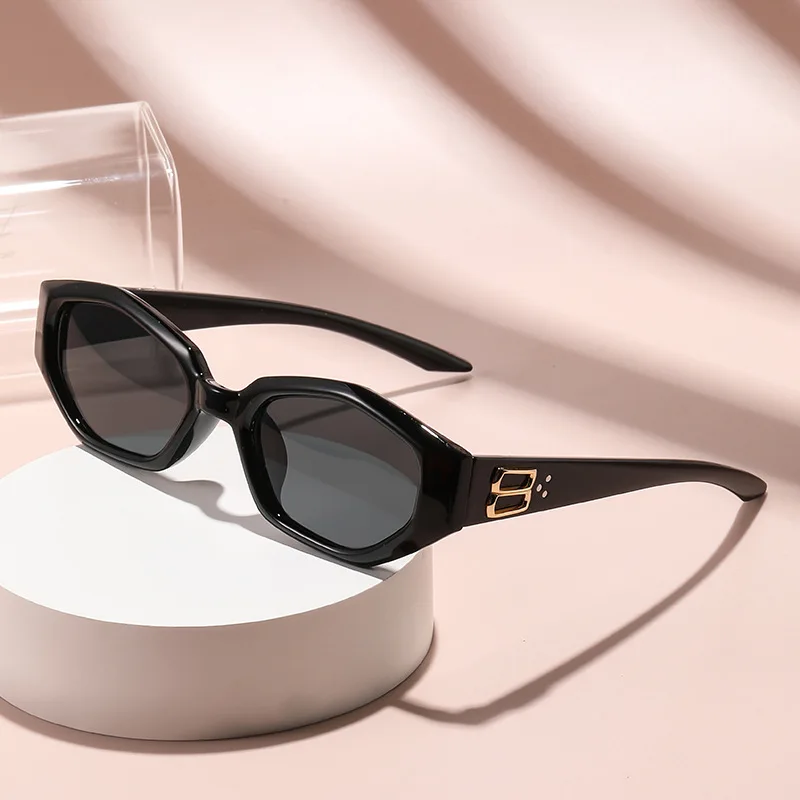 نظارات شمسية متعددة الأضلاع ريترو عصرية بإطار مربع صغير وجه مستدير نظارات شمسية نحيفة مخصصة للشارع 6102