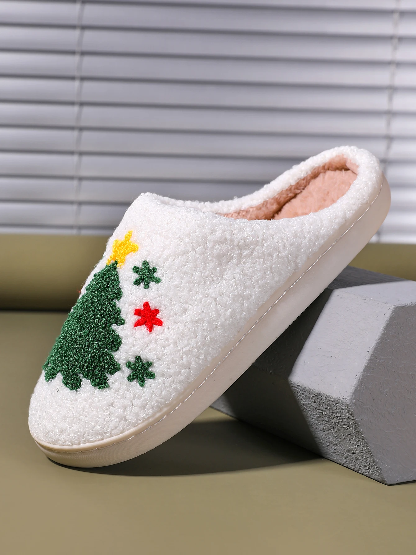 Men's Home Slippers New Christmas Tree Deer Cartoon Warm Winter Cotton Slippers for Men and Women Couple Home Indoor Cotton Slip - Image 2