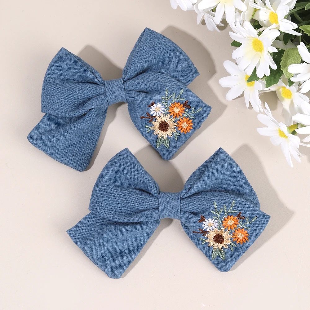 2Pcs Stickerei Floral Haarnadel Handgemachte Trendy Süße Vintage Stoff Blume Bogen Haarspange Für Mädchen Baumwolle Haar Zubehör Kopfbedeckungen