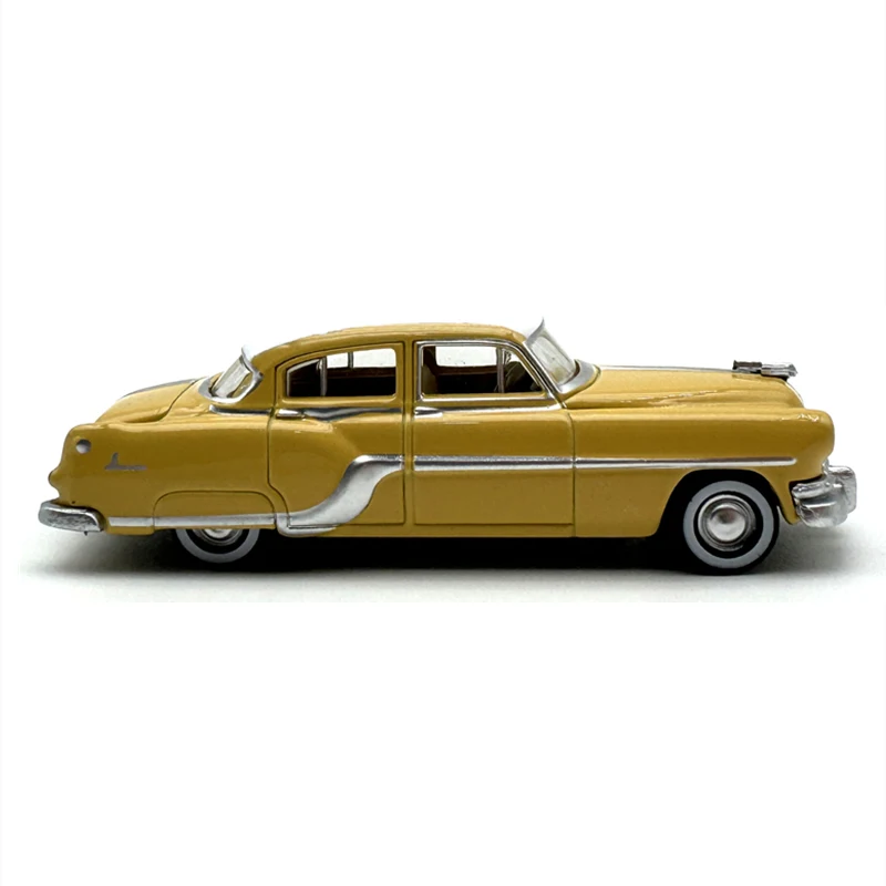 1:87 Scale Diecast Pontiac-Chief 1954 Toy Cars Model Classics Nostalgia Adult Souvenir Collection Gift Static Display Decoration