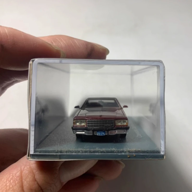 네오 1:87 스케일 카프리스 클래식 레진 시뮬레이션 자동차 모델 정적 수집품 장식용 휴일 장난감 기념품 선물