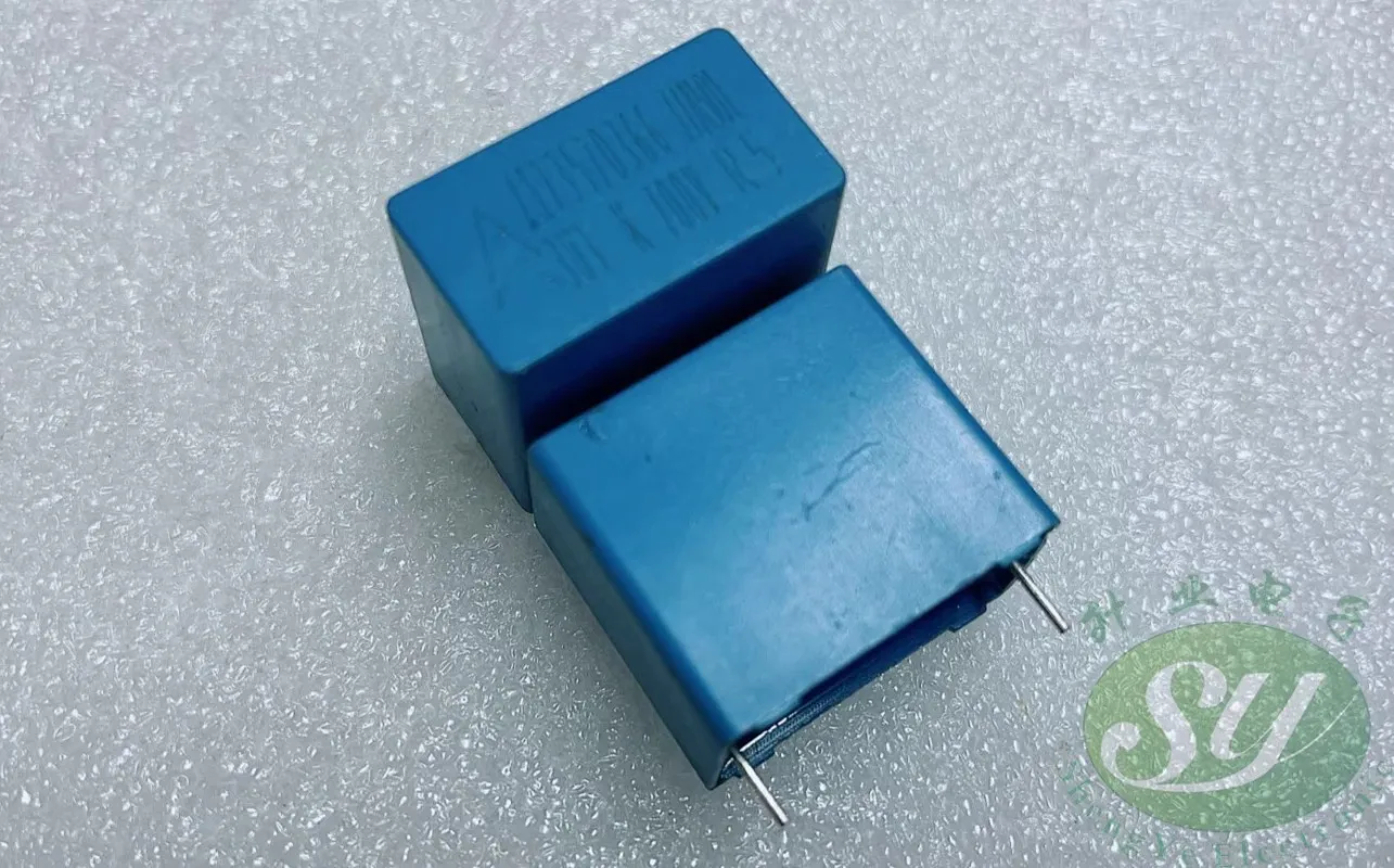 EPCOS 3.3uf/700v 3u3 335 New film capacitor 28MM