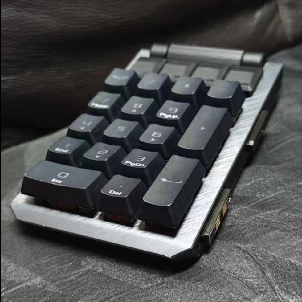 

ROG Republic of Gamers Claymore 2nd Gen Wireless Magnetic Numpad, Detachable Right Side Numeric Pad, RX Optical Axis