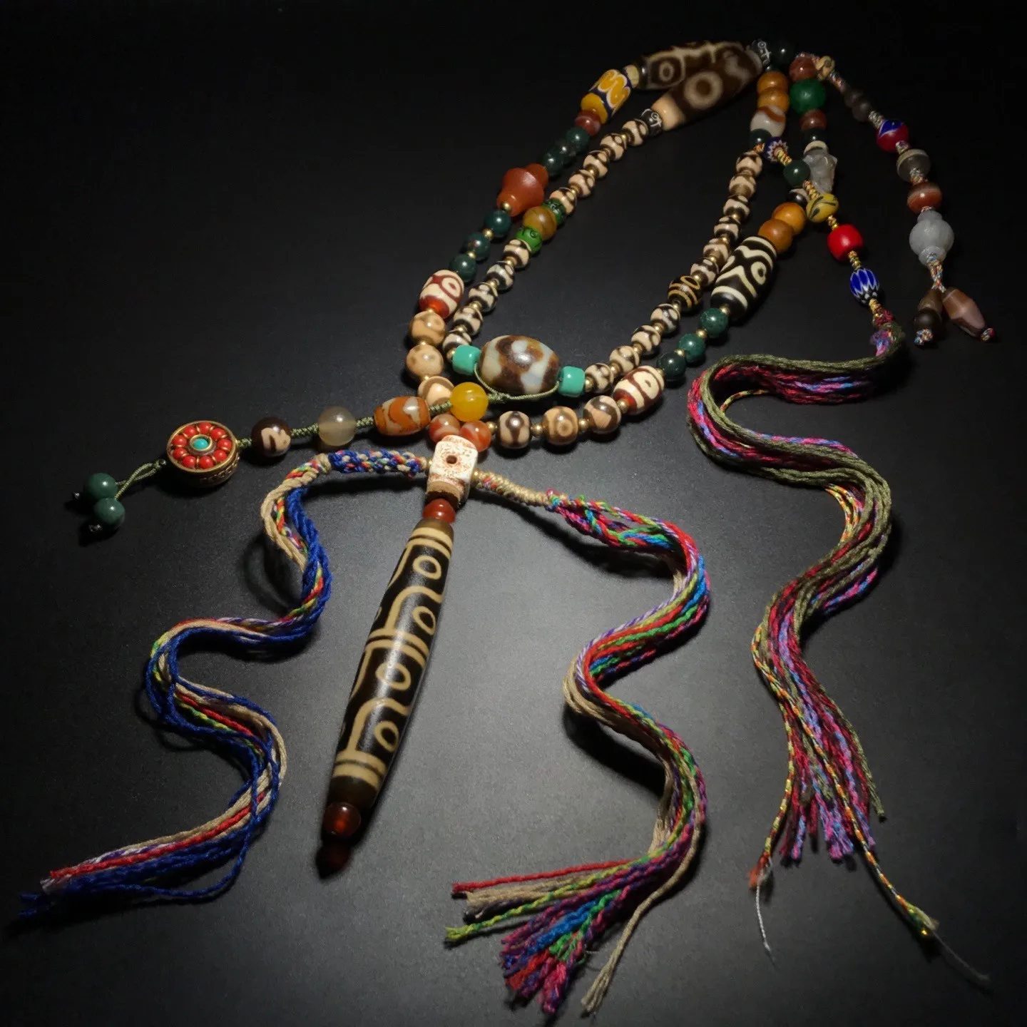 Unique Tibetan Old Agate Dzi Multiple patterns 12 Eyes Beads Necklace J0325