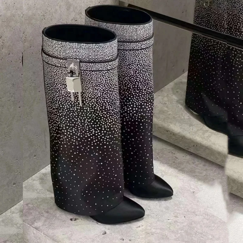 

Зимние новые стильные женские сапоги до колена с круглым носком на танкетке, звездное небо, вода, бриллианты, женские длинные сапоги, большой размер, крутая женская обувь
