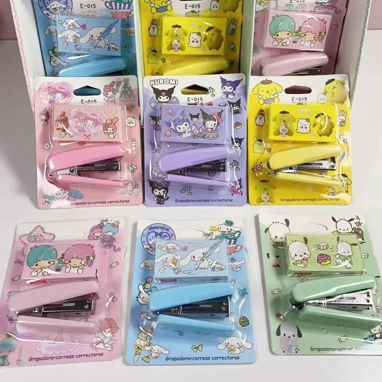 

Sanrio New Creative Hello Kitty Anime Peripherals Holiday Gift Cute Kawaii Cartoon Anime Student Mini Small Office Stapler Cute