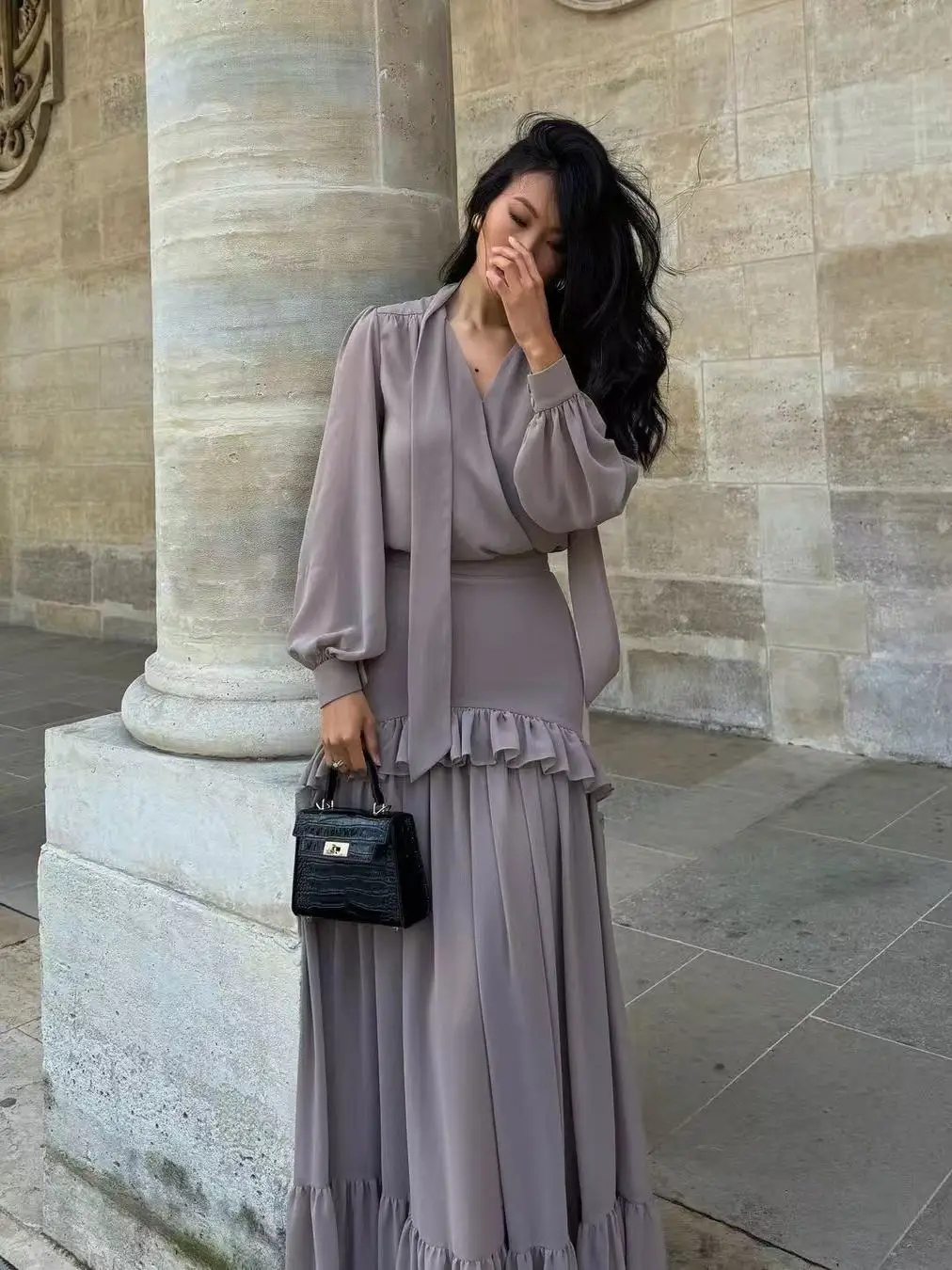 

Elegant Fashionable Shirt Skirt Set Women's Long Sleeve V-Neck Loose Fit Autumn Casual Style Waist-Cinching Sash Skirt