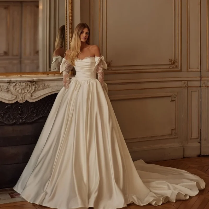Robes de mariée simples en satin blanc ivoire, fente en dentelle superposée de ligne a, robes de mariée à perles, sur mesure