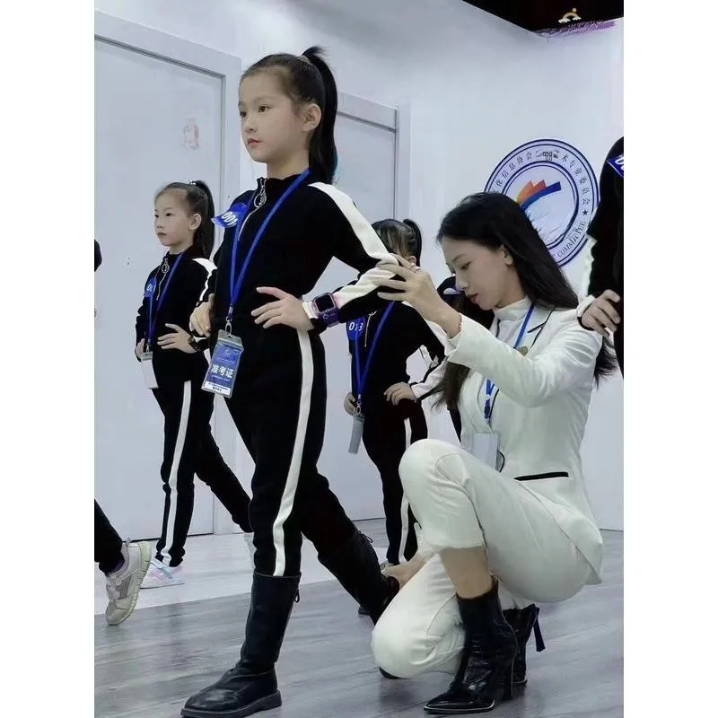 

Утепленные детские костюмы для выступлений на подиуме, осенне-зимние, для мальчиков и девочек, для тренировок и показов мод