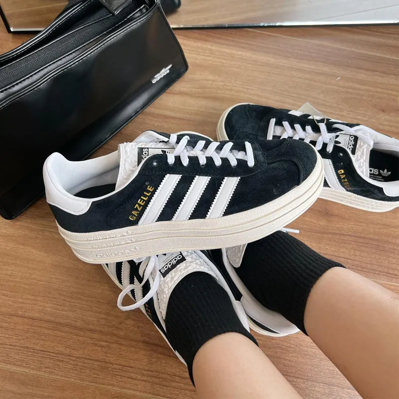 

Adidas Originals HQ6912 Women Low Top Skate Shoes Suede Leather Upper Synthetic Lining Lace Up Wear Resistant Casual Sneakers