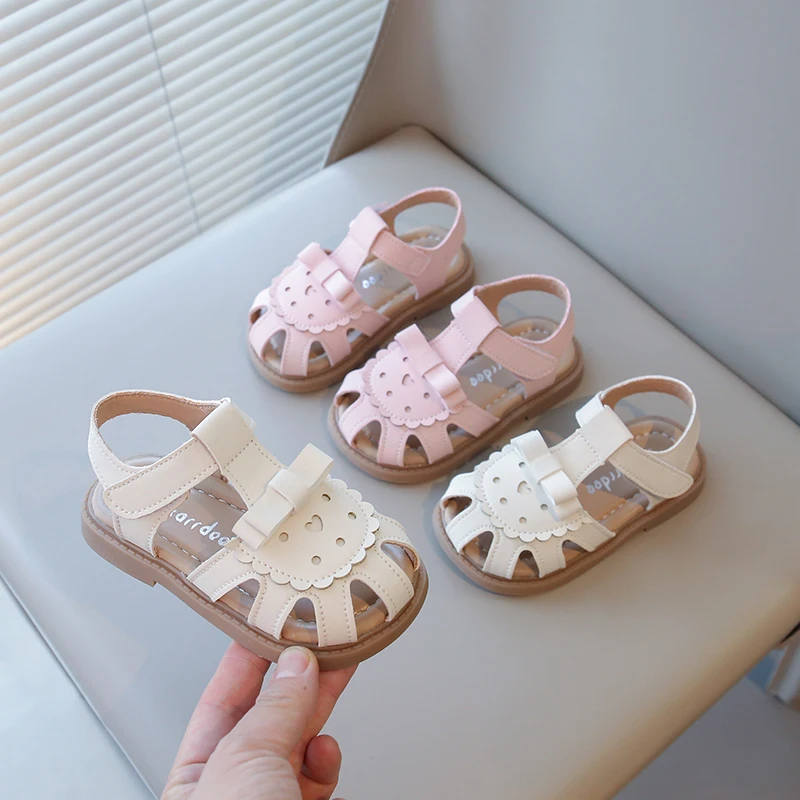

Girls' Sandals 2025 Summer New Hollow Breathable Round Toe Kid's Beach Shoes Simple Lightweight Non-slip Children's Shoe 21-30