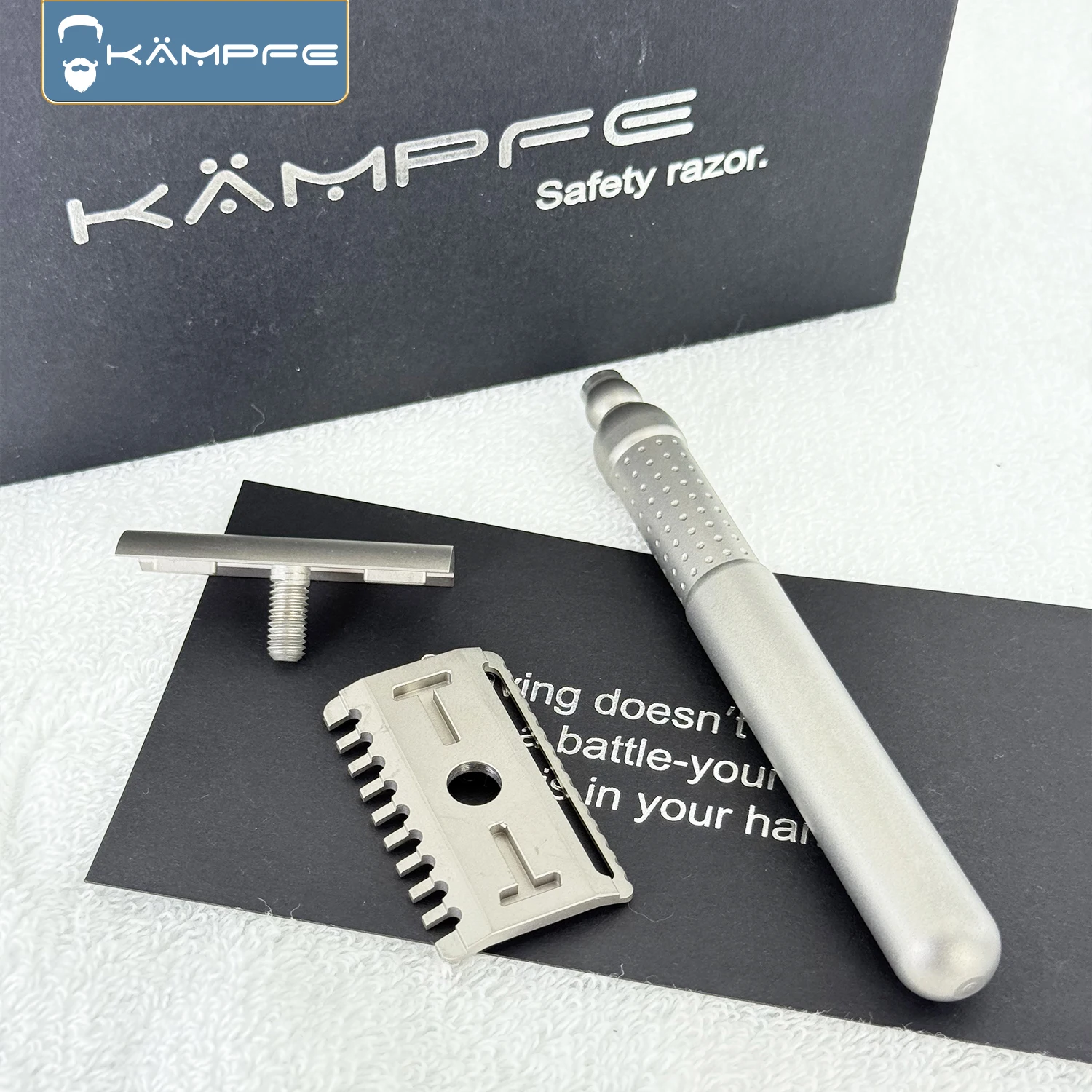KAMPFE ماكينة حلاقة آمنة من التيتانيوم بمشط مزدوج للرجال، نظام حلاقة مفتوح ومغلق قابل لإعادة الاستخدام، مجموعة هدايا مثالية للأب