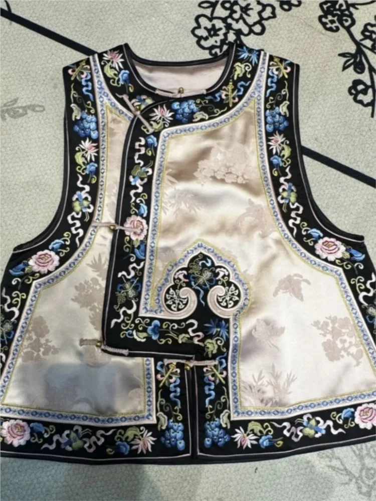 New heavy-duty embroidered ruyi lapel Chinese-style button-up vest clothing