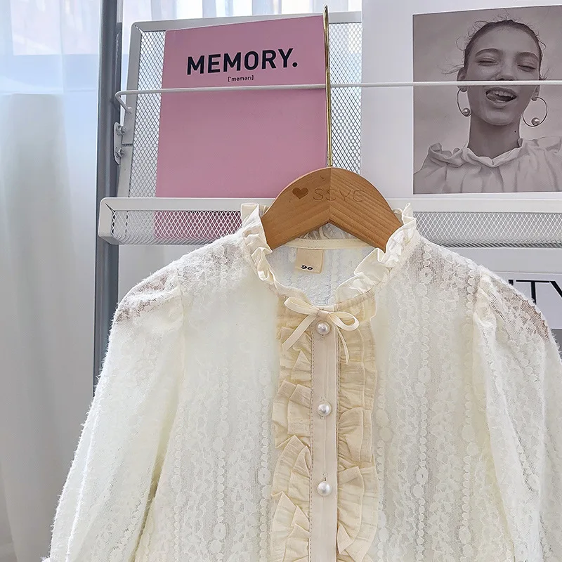 Blouses Girl Shirt Spring Autumn Pearl Underlay Lace Shirt Korean Children Clothing Tops Simple 2024 Button Simple Fashion
