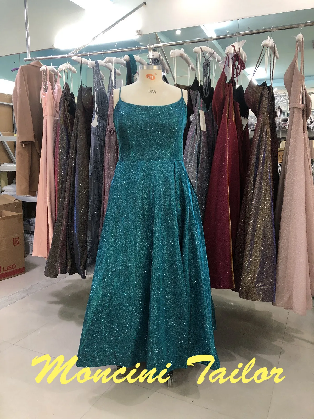 

2024 HOT Glitter Teal Green fabric Evening Dress Beadings Square Collar Split Back Strap elegant Luckgirls Dress mocini tailor