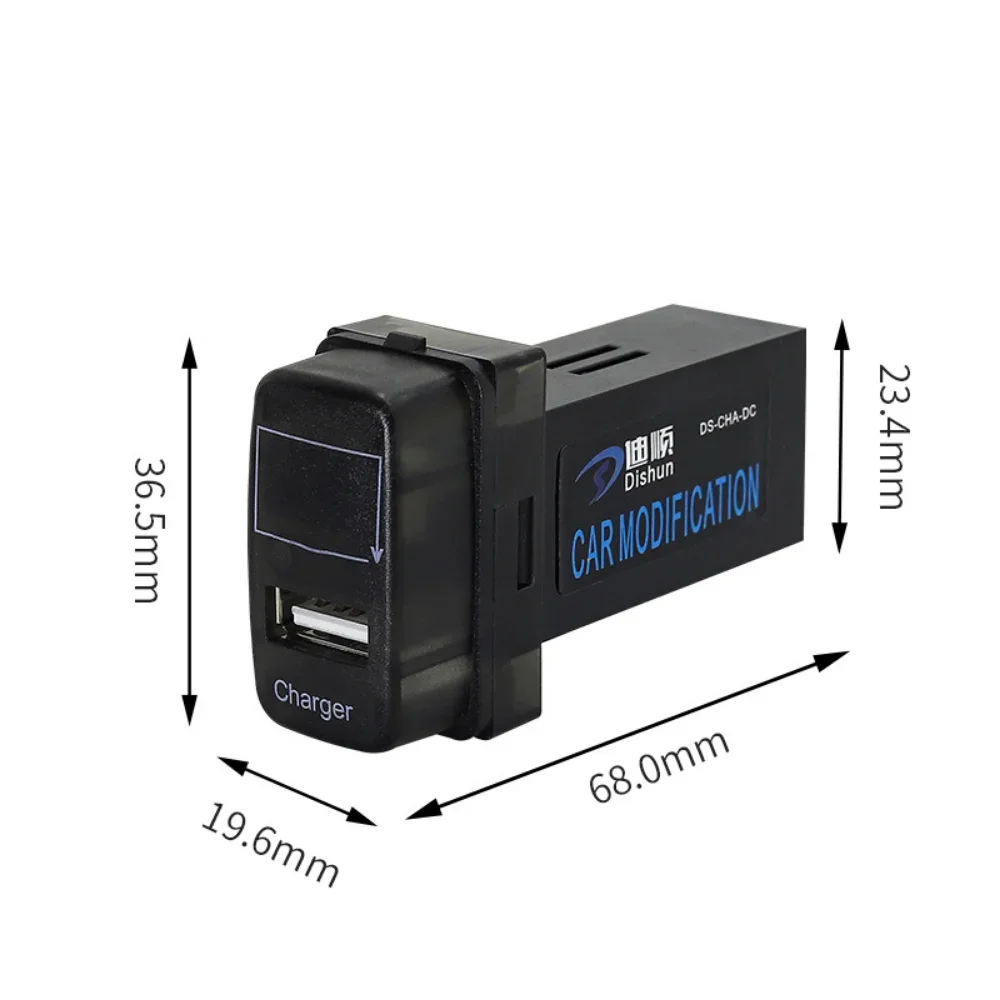 For Mitsubishi Auto Series Retrofitting and Upgrading Nondestructive Installation Car Charger with Voltage Display USB Charger