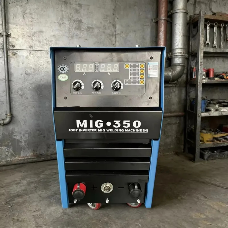 Pulse CO2 Gas Shielded Welding Machine For Aluminum Iron Stainless Steel Industrial Welding Machinery
