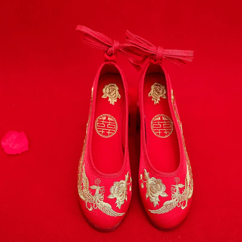 

Large Size Embroidery Shoes Hanfu Shoes Women Chinese Ancient Shoes For The Bride Red Sole Gold Filigree Embroidery Cloth shoes