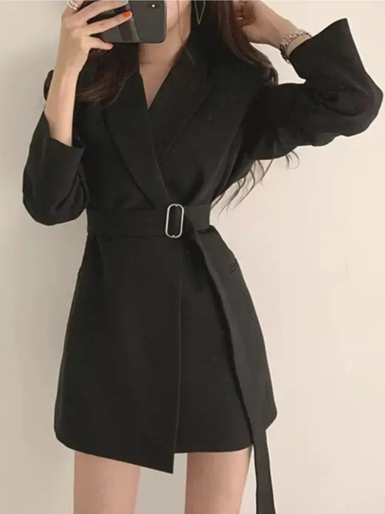 Blazer eleganti coreani da donna con cintura primavera Vintage risvolto dentellato Slim Solid capispalla Office Lady cappotti Casual Mujer Clothes