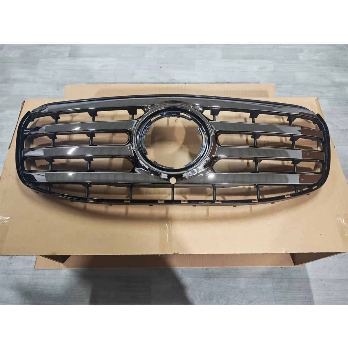 Car Grilles for Mercedes GLS GLS550 GLS500 2024 2025 Year OEM Auto Grille Chrome Color