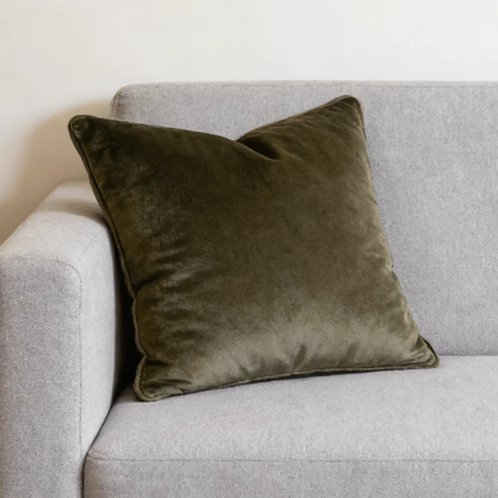 

Hinyeatex Solid Brown Shiny Italian Velvet Square Home Decorative Pillow Cover 45x45cm 1 Piece Pack