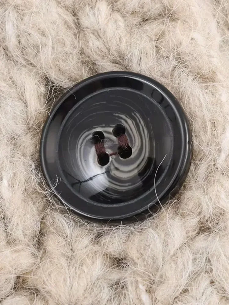 سترة نسائية لخريف 2025 مفرغة بإبرة خشنة سترة نسائية عصرية بأكمام طويلة وياقة مقلوبة سترة محبوكة مقصوصة #5