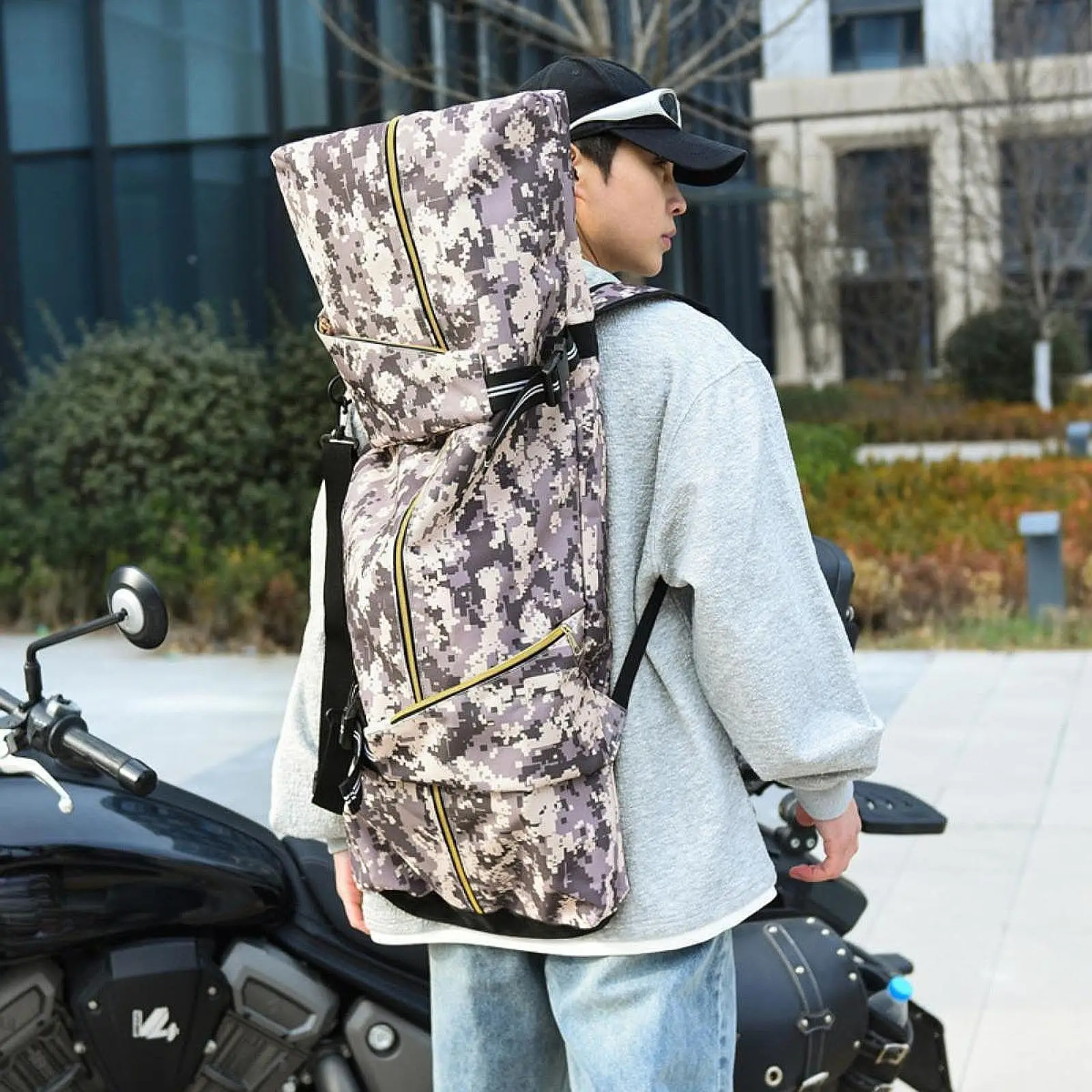 

Longboard Skateboard Bag Durable Oxford Cloth Adjustable Straps Storage Backpack for Skater Outdoor Sports